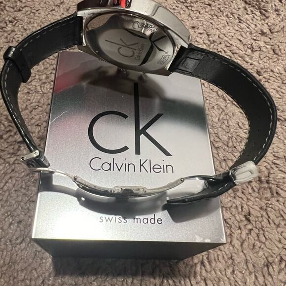 CALVIN KLEIN Swiss Made K2F 271 Quartz Men's Wrist Watch - Picture 3 of 5